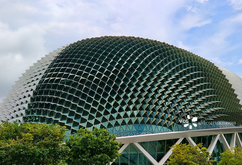 新加坡特色建筑-滨海艺术中心-榴莲壳图片素材