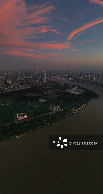 航拍世博地区后滩世博文化公园城市天际线图片素材