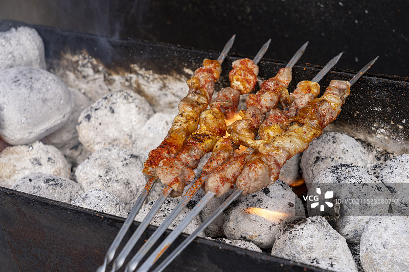 铁签羊肉串特写图片素材