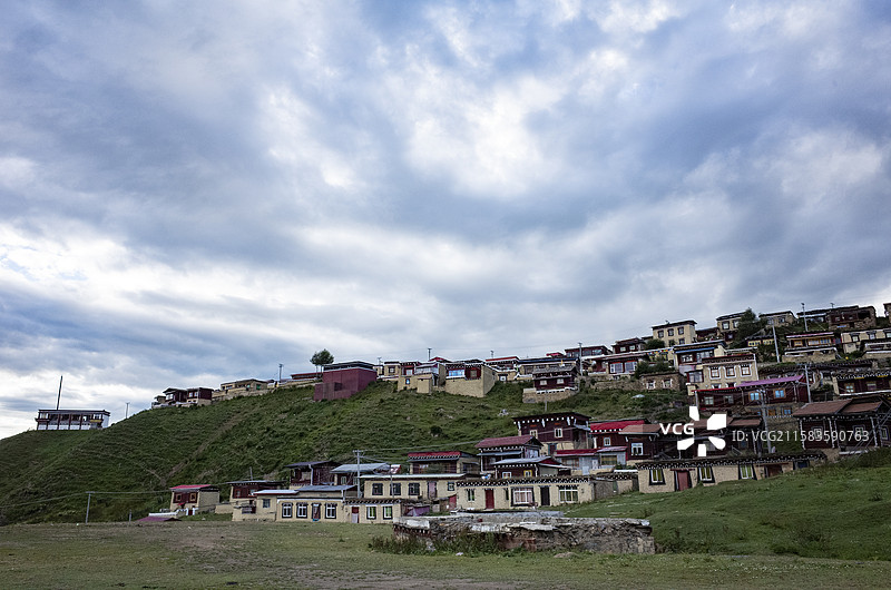 四川甘孜州康定各日马村藏族民居图片素材