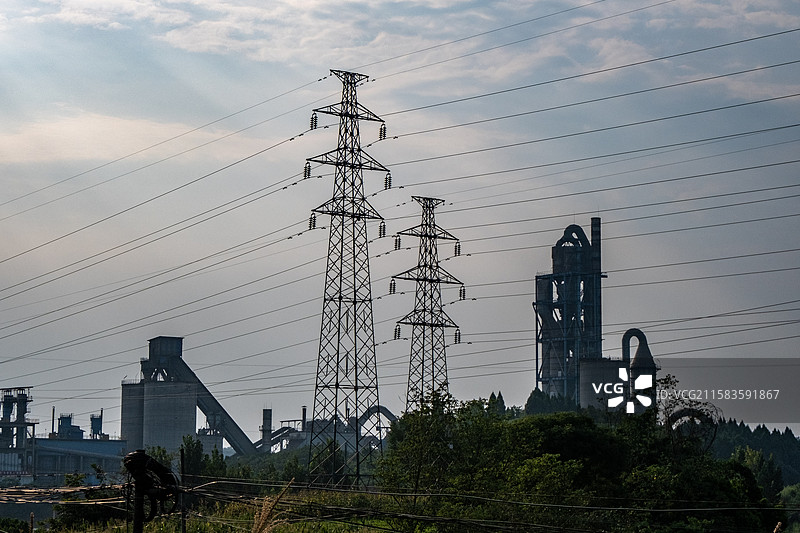 四川省绵阳市户外输电塔图片素材
