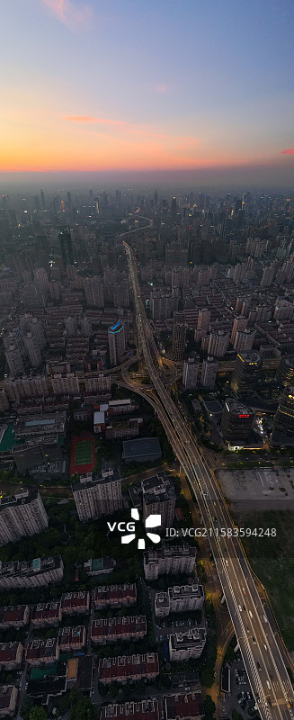 航拍上海浦东图书馆锦绣文化公园城市天际线图片素材