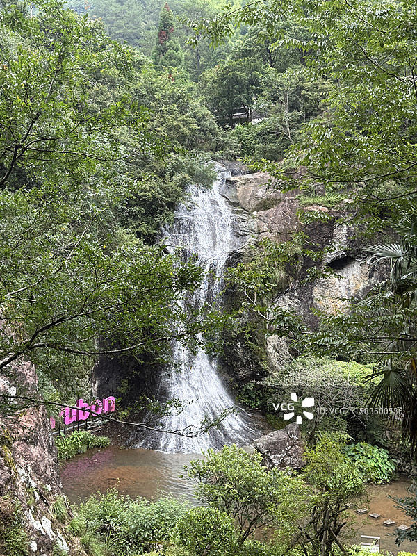 宁德屏南双溪镇鸳鸯溪瀑布图片素材