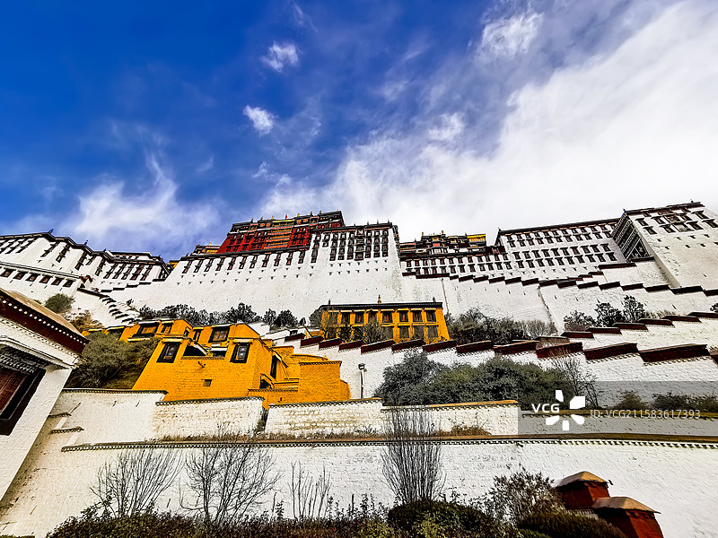 《白墙金顶：千年文明的永恒坐标》图片素材