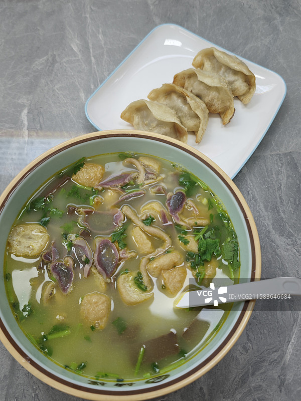 鸭血粉丝和锅贴图片素材