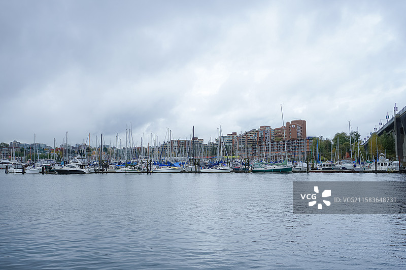 温哥华，英吉利海湾，游艇码头，English Bay图片素材