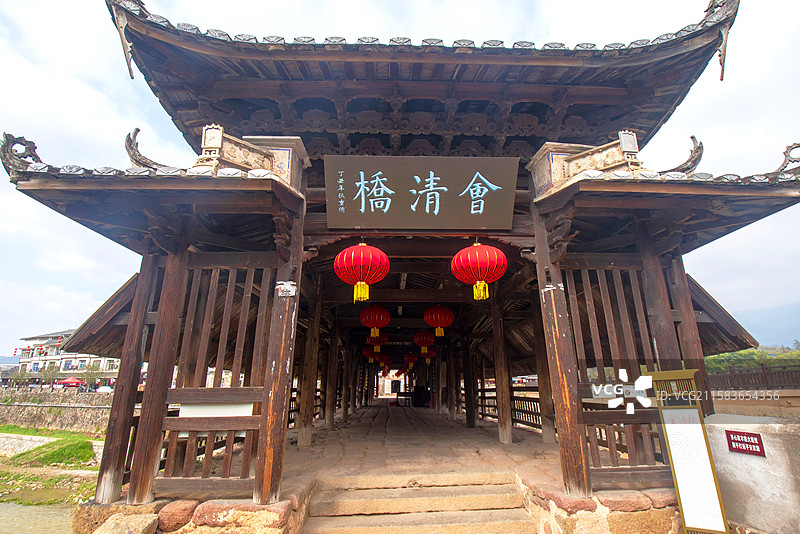 建于明代的省级文保单位福建三明永安贡川旧城墙和会清桥及周边风光图片素材