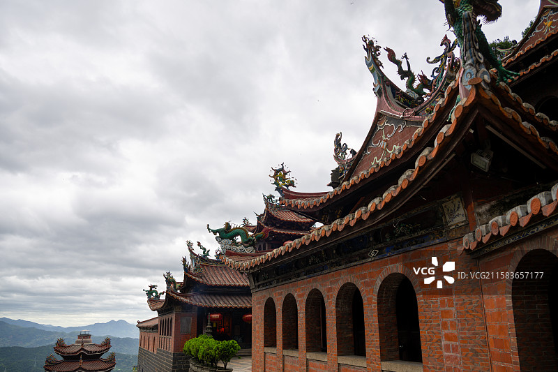 福建省泉州市安溪县清水岩古色古香的寺庙建筑图片素材