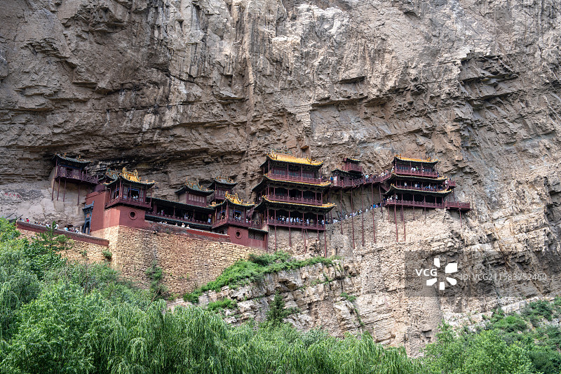 悬空寺：绝壁上的古建筑奇观图片素材