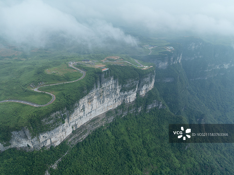湖南湘西龙山县八面山航拍风景图片素材