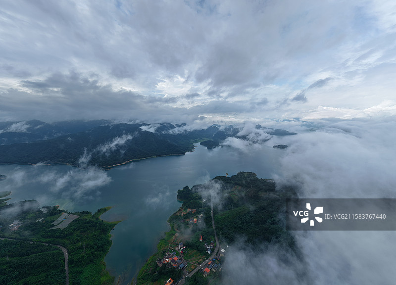 韶关乳源瑶族自治县东坪镇南水水库风光图片素材