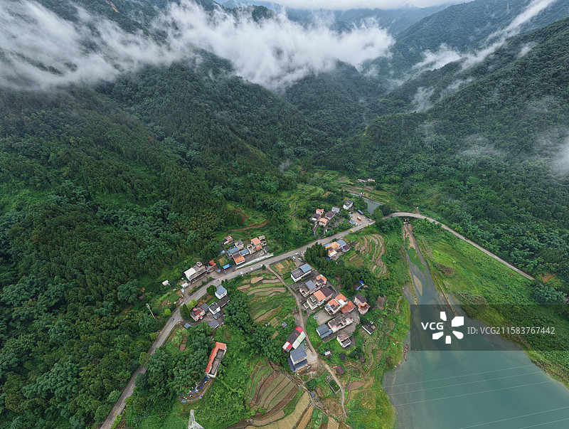 韶关乳源瑶族自治县东坪镇南水水库风光图片素材