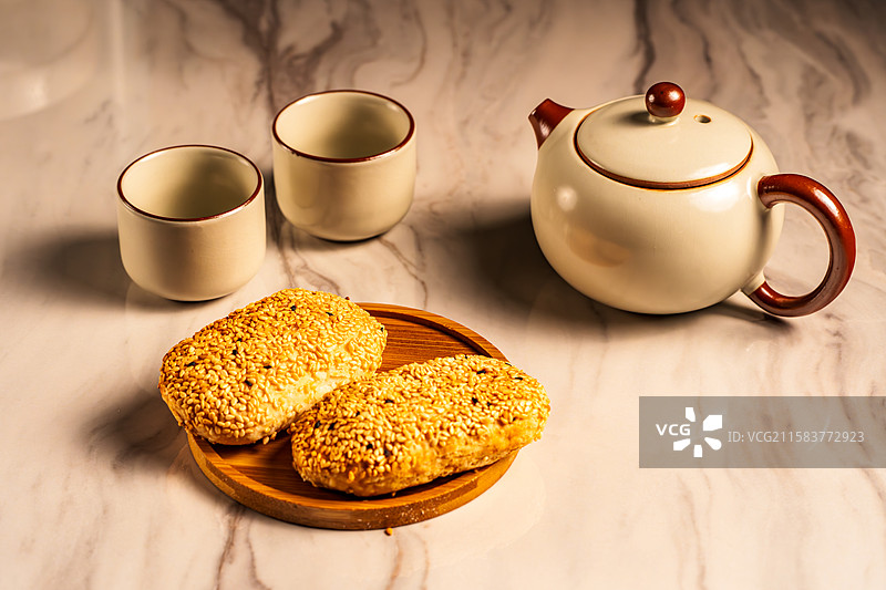 江南知名点心蟹壳黄图片素材