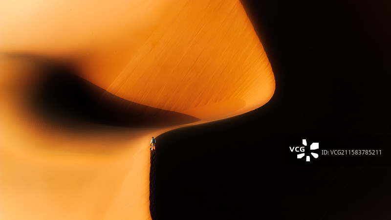 影噬沙，光引途图片素材