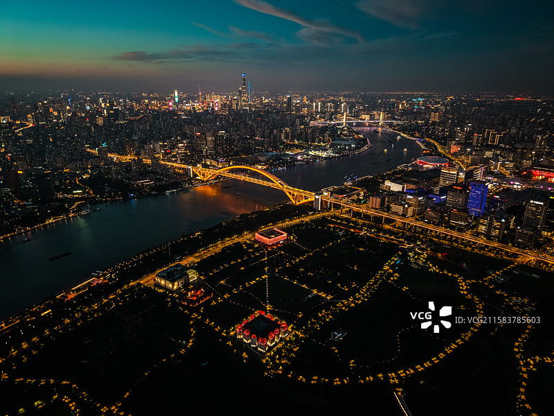 航拍世博地区后滩世博文化公园城市天际线图片素材