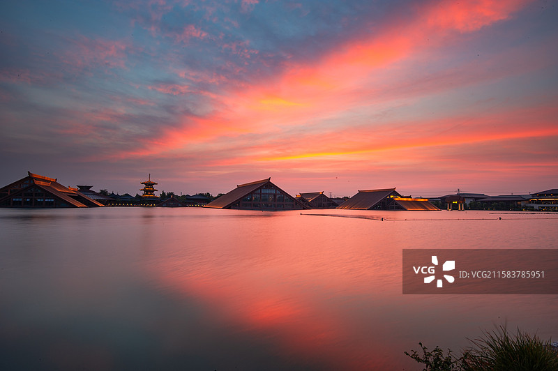 水天一色广富林图片素材