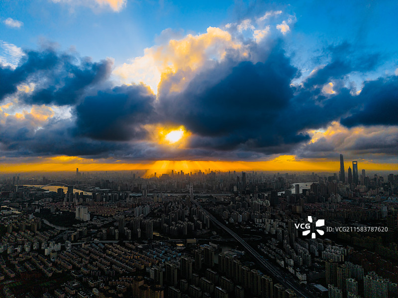 航拍上海浦东图书馆锦绣文化公园城市天际线图片素材