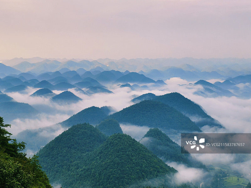 奉节金凤山云海图片素材