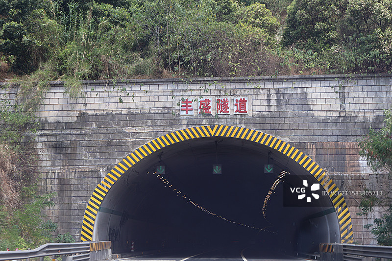 重庆高速巴南丰盛隧道图片素材