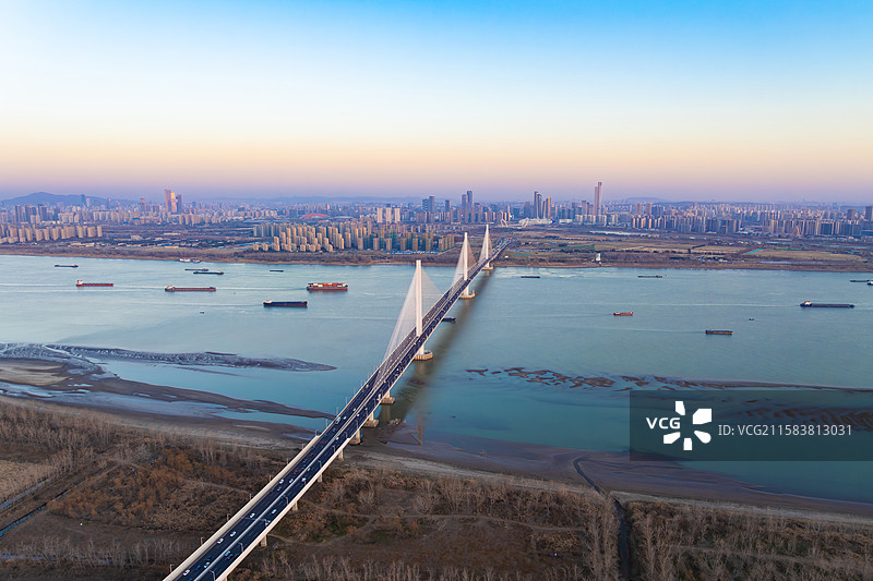 江苏南京江心洲长江大桥/南京长江五桥图片素材