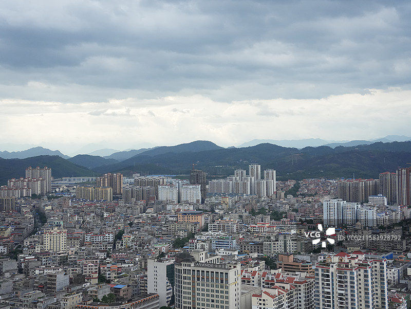 东兴市高角度鸟瞰图图片素材