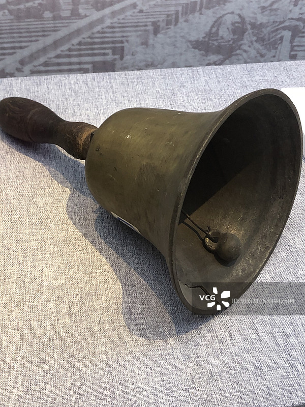 修京张铁路用的铜铃-广州詹天佑故居图片素材