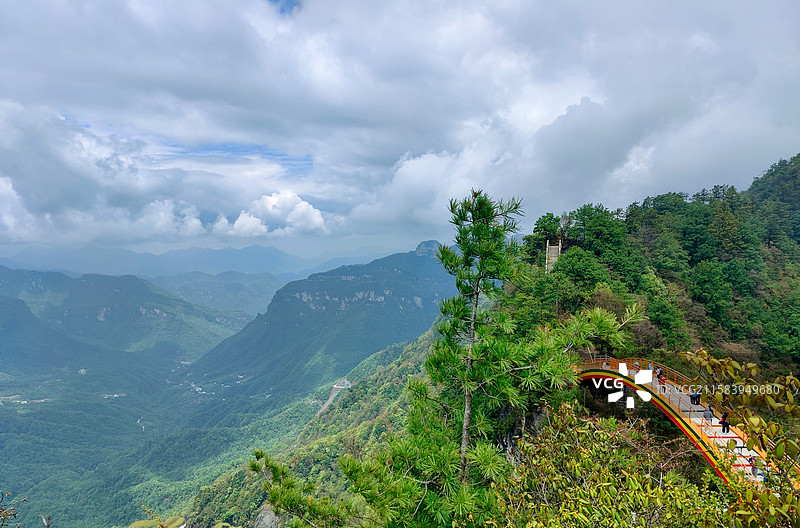 神农架-天燕景区-彩虹桥图片素材