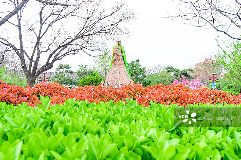 中国山东泰安著名景点泰山旅游风景区，岱庙行宫的泰山石敢当雕刻，户外白昼无人图像摄影图片素材
