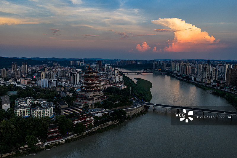 四川省绵阳市城市地标越王楼，航拍风景图片图片素材