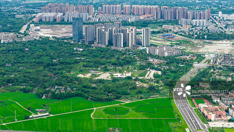成都市郫都区，城市天际线航拍图片素材
