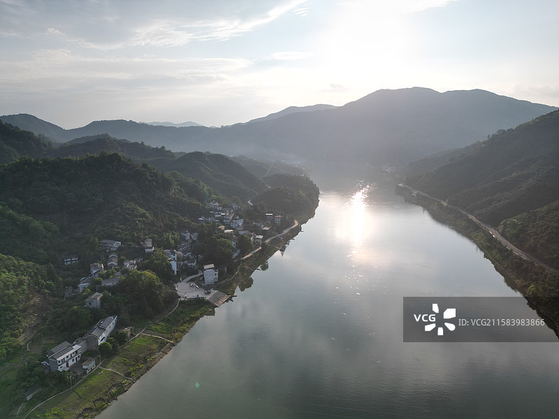 安徽黄山歙县新安江畔图片素材