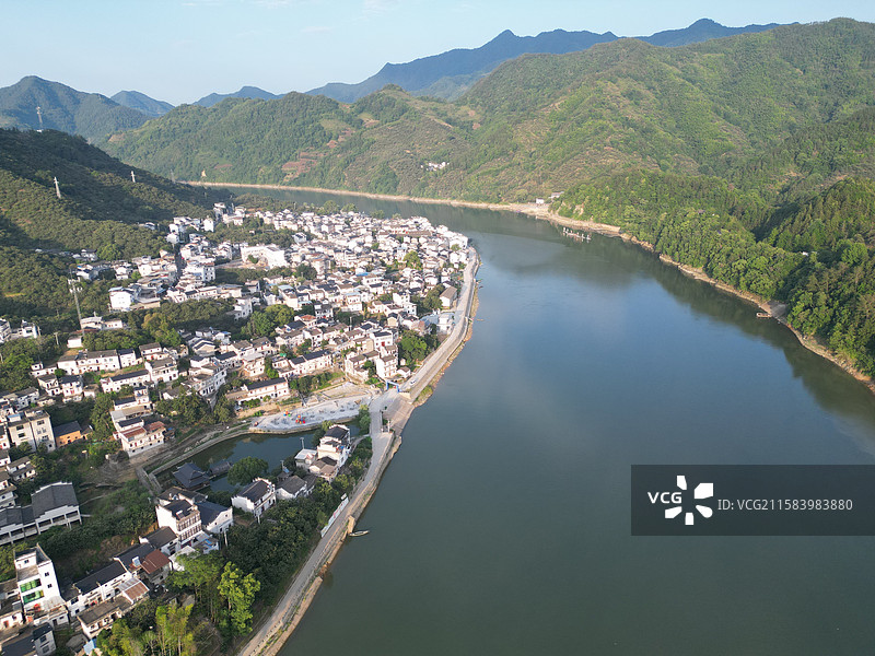 安徽黄山歙县新安江畔图片素材