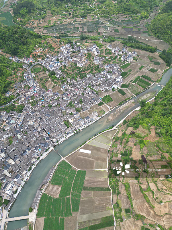 安徽宣称绩溪太极湖村航拍图片素材