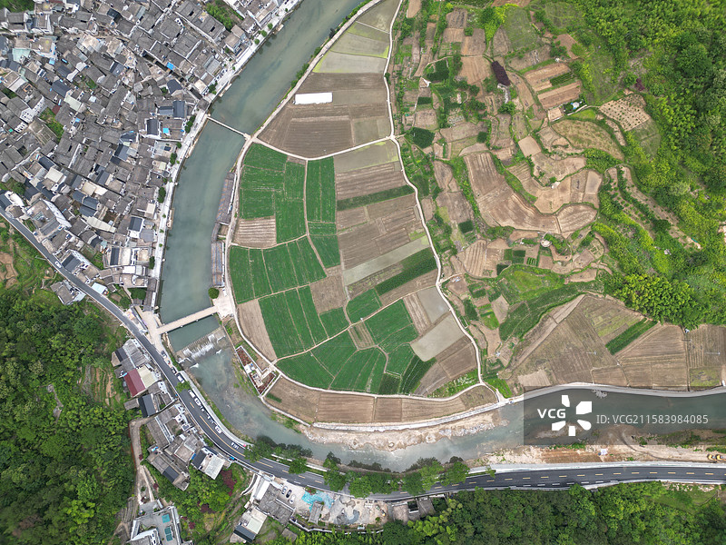 安徽宣称绩溪太极湖村航拍图片素材