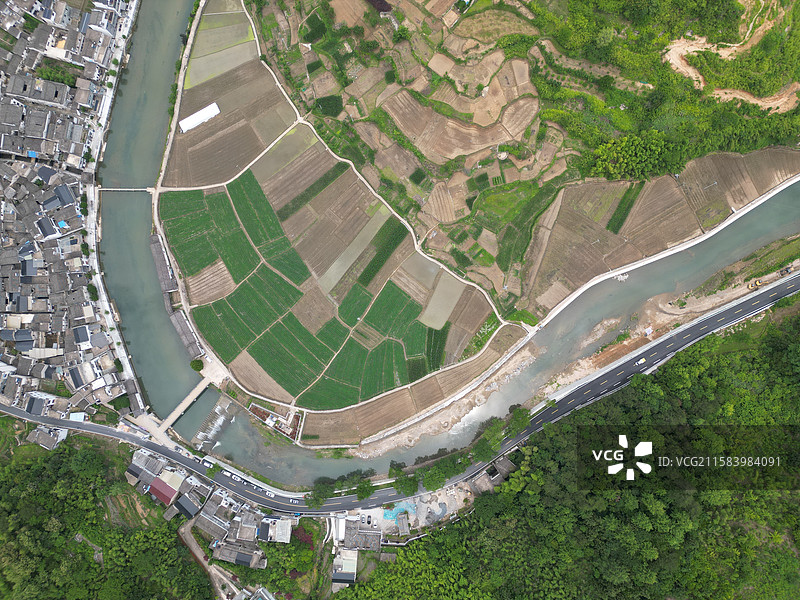 安徽宣称绩溪太极湖村航拍图片素材