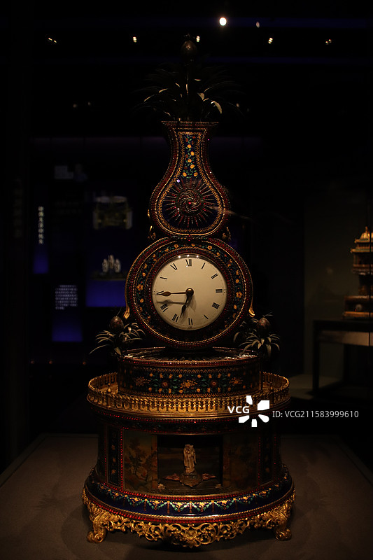 19世纪清朝时钟特写图片素材