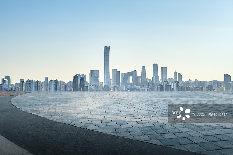 北京国贸CBD金融区，城市天际线，城市夜景，地面广场，城市背景，金融背景图片素材