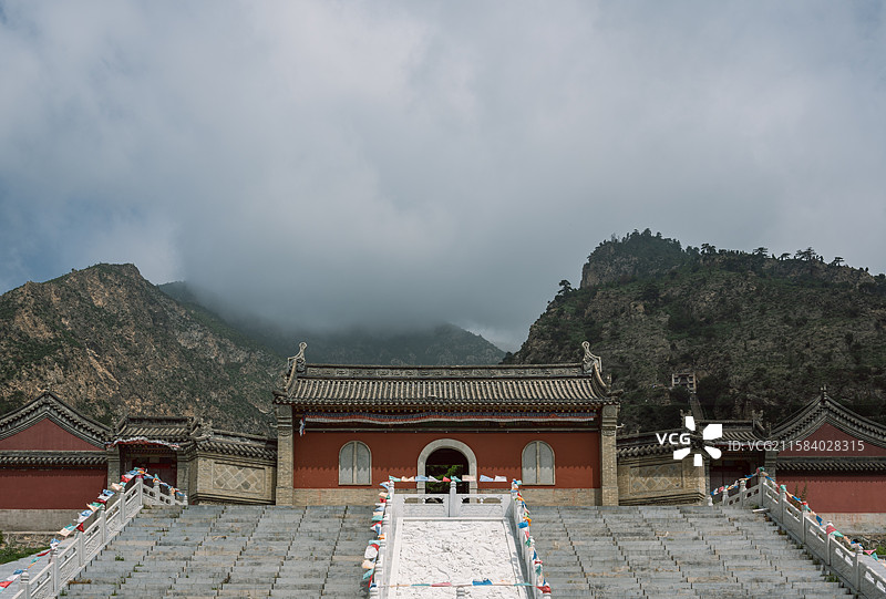 大青山深处喇嘛洞图片素材