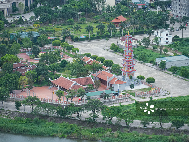 越南芒街市高角度鸟瞰图图片素材