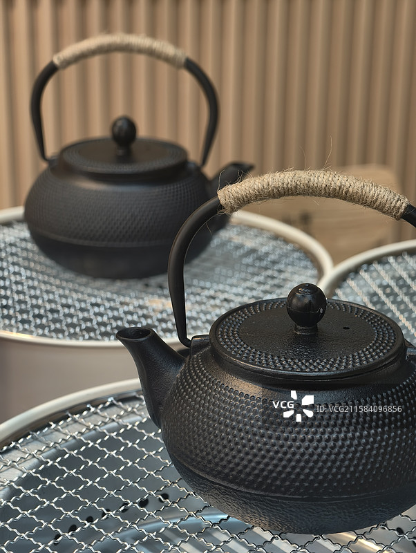铁制茶壶图片素材