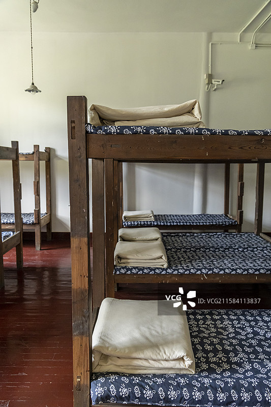 湖北省武汉革命博物馆毛泽东同志主办的中央农民运动讲习所旧址（武昌农讲所旧址纪念馆）：学生寝室图片素材