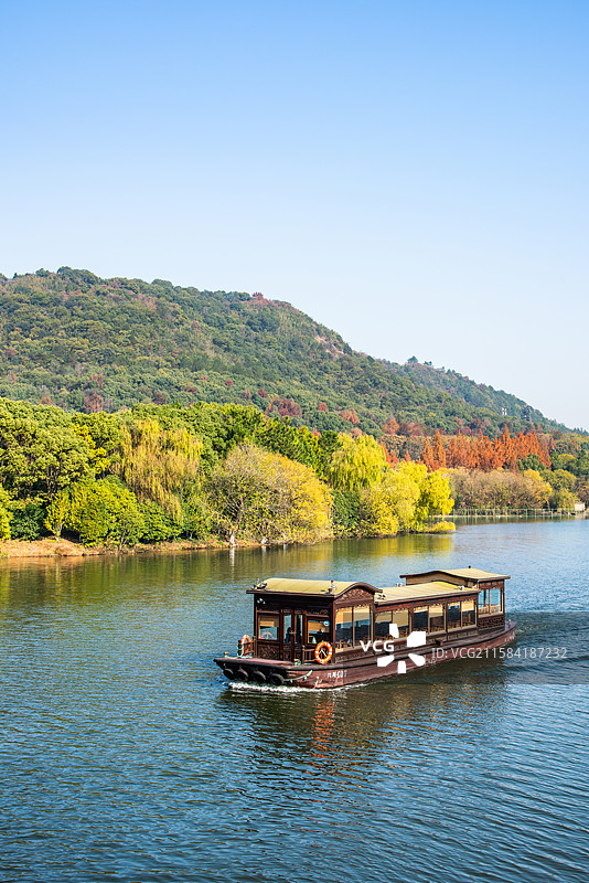 湘湖游船 风光 秋意 画舫 旅游景点 湘湖风景 杭州萧山 秋天 山水 秋景 湘湖国家旅游度假区 秋色图片素材