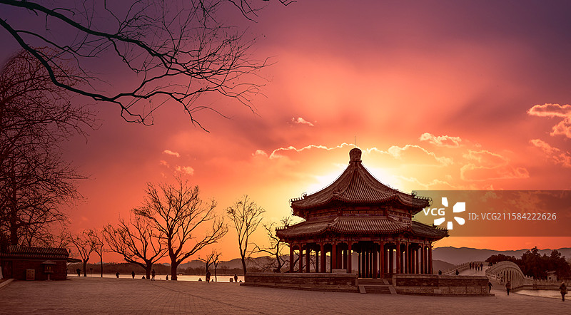 颐和园廓如亭（八方亭）夜景拍摄高清全景图图片素材