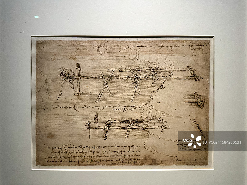《大西洋古抄本》  达芬奇 军用临时桥梁 手稿 草图 米兰盎博罗削图书馆和美术馆图片素材
