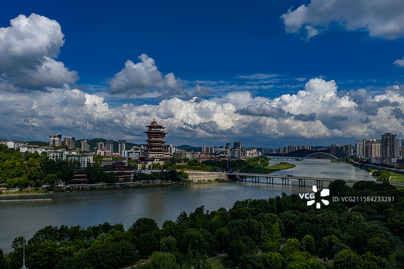 四川省绵阳市城市地标越王楼，航拍风景图片图片素材