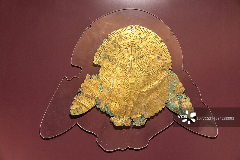 内蒙古博物院鎏金朱雀铜饰件辽代二级文物赤峰市阿鲁科尔沁旗耶律羽之墓出土图片素材
