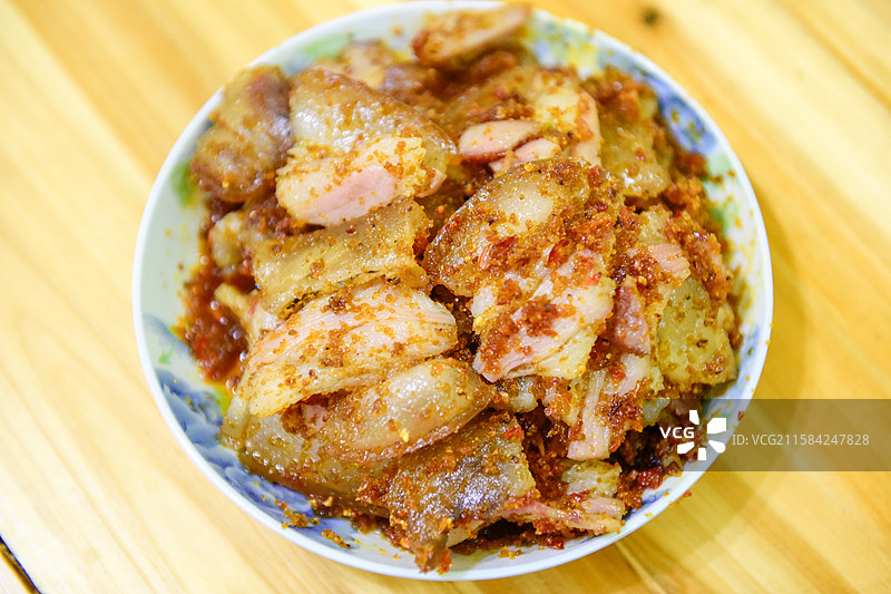 五花腊肉炒榨广椒图片素材