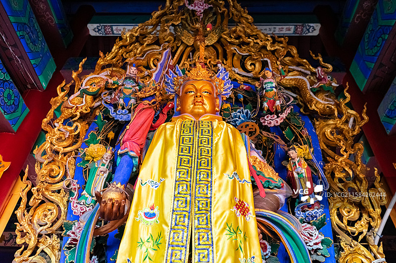 中国山西临汾洪洞县大士庵道教旅游风景区，弥陀殿宫殿背面神龛的韦陀菩萨天将，室内佛像图像摄影图片素材