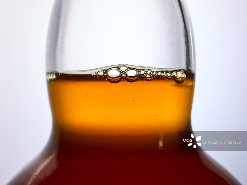 洋酒威士忌梅子酒图片素材