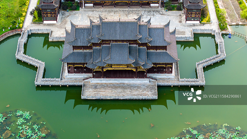 景德镇乐平水上古戏台图片素材